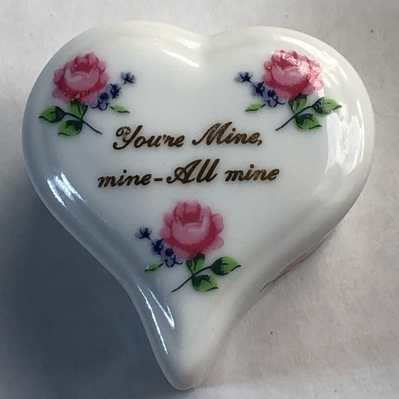 Vintage Lefton Bone China with hand painted roses trinket box prestine condition - Picture 2 of 10